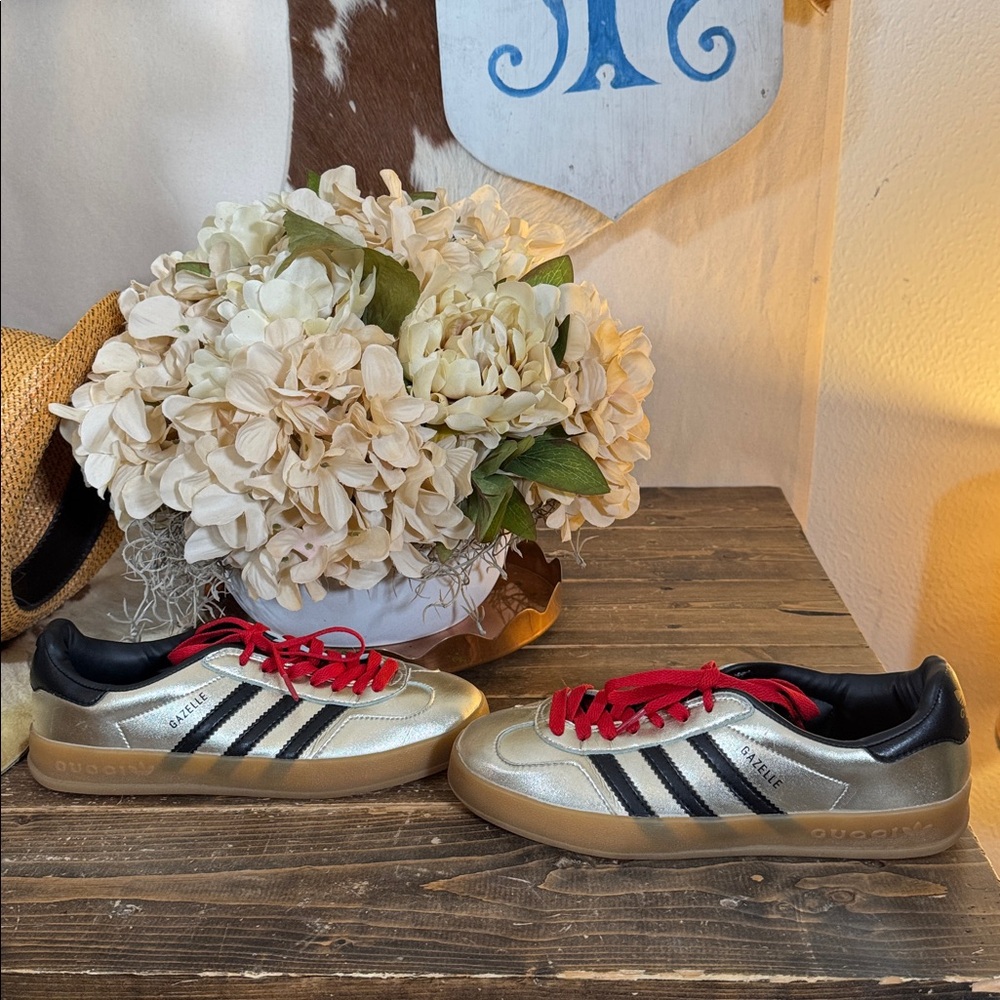 Adidas x Gucci Mens Gazelle Metallic Gold Sneakers with Red Laces - Picture 8 of 14